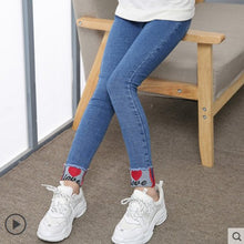Load image into Gallery viewer, 2020 Spring Fall Girls Fashion Lace Pearls Spliced Jeans Children's New Stretch Denim Pants Kids All-Match Casual Trousers X261
