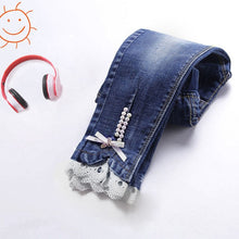 Load image into Gallery viewer, 2020 Autumn Winter Teenage Children Girls Jeans Kids Elastic Waist Cute Pants New Skinny Jeans For Girls Casual Trousers K208

